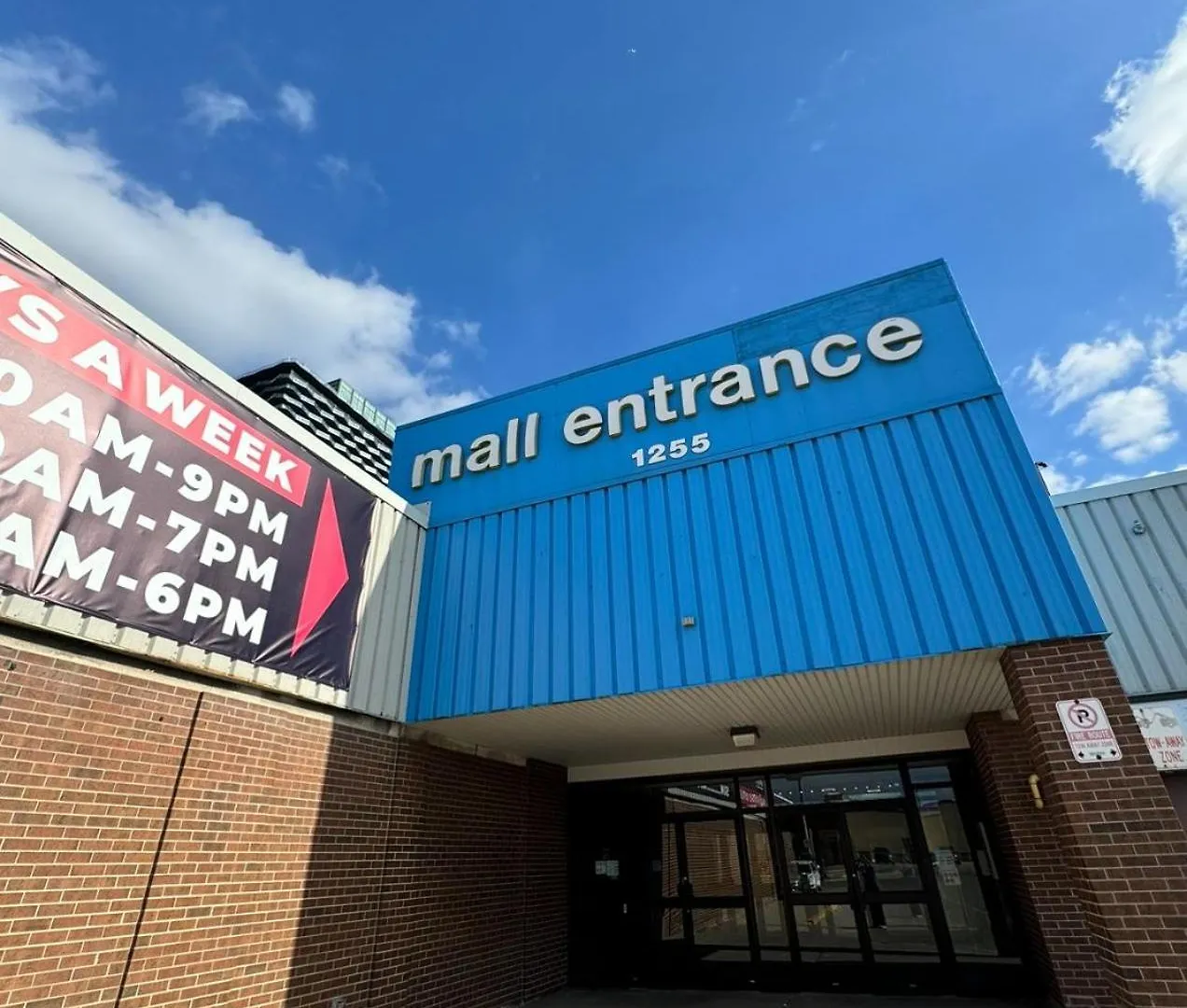 Brawley Avenue Home - Sleep 6 Toronto Canada